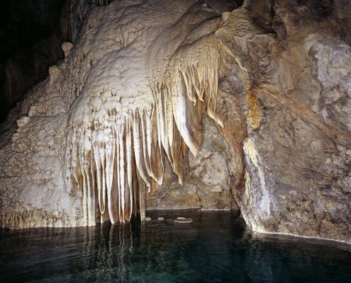 cave of lakes